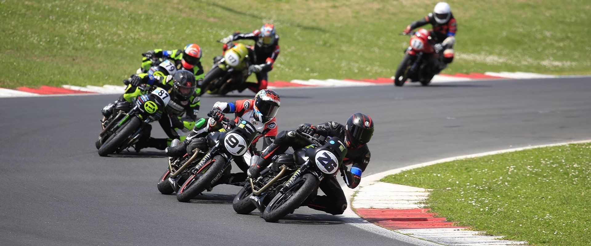 PARTITO A VALLELUNGA IL TROFEO MOTO GUZZI FAST ENDURANCE 2025